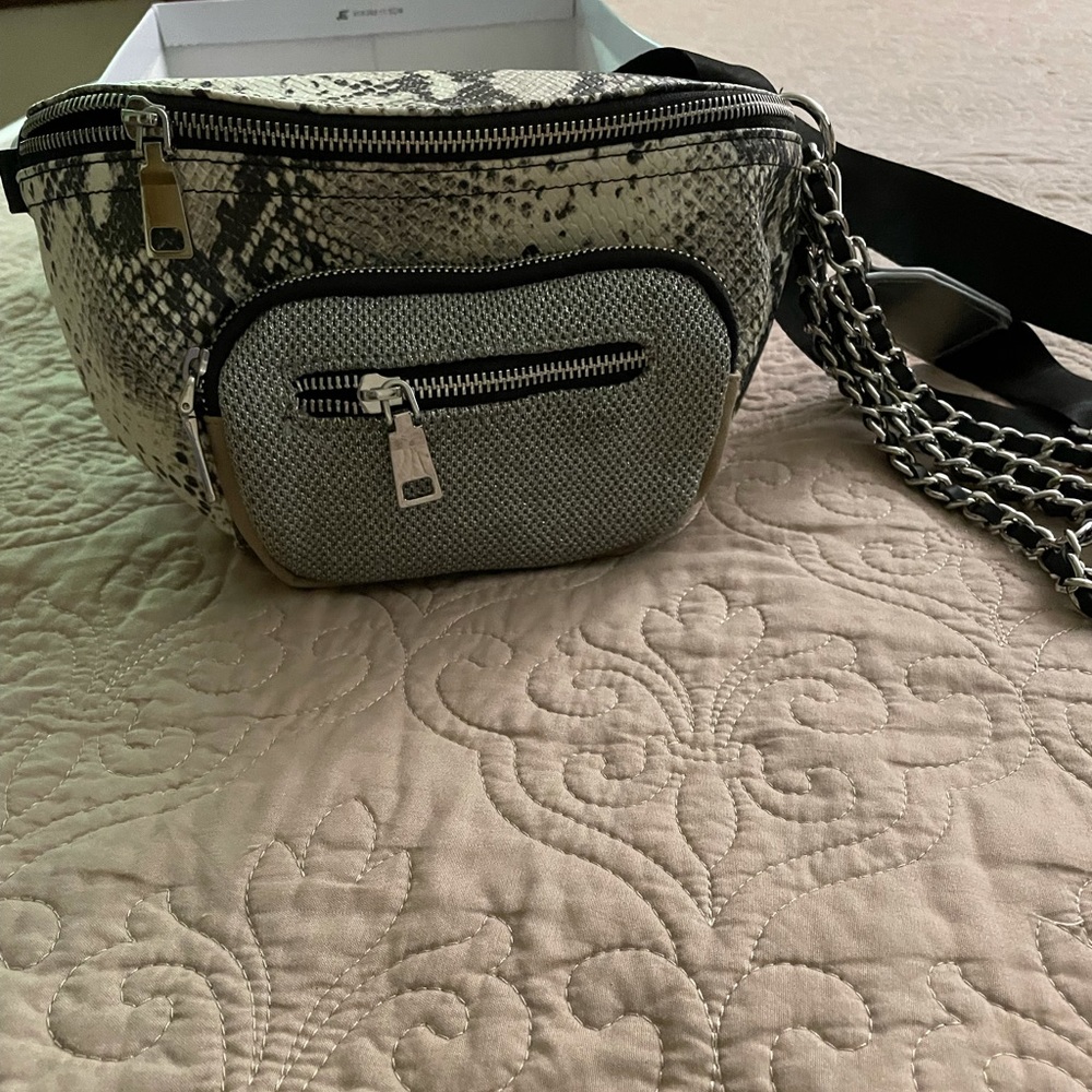 Steve Madden Crossbody